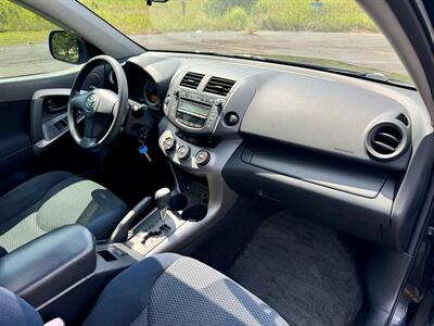 2006 Toyota RAV4 Sport Sport 4dr SUV   - Photo 13 - Andover, MN 55304