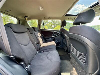 2006 Toyota RAV4 Sport Sport 4dr SUV   - Photo 12 - Andover, MN 55304