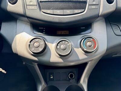 2006 Toyota RAV4 Sport Sport 4dr SUV   - Photo 19 - Andover, MN 55304