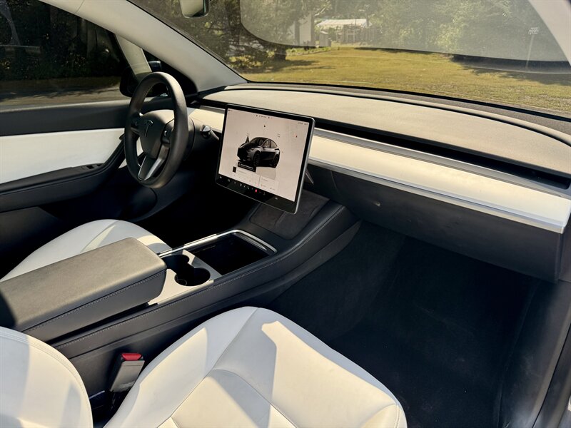 2022 Tesla Model Y Performance - Photo 13 - Andover, MN 55304