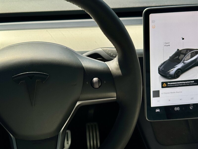 2022 Tesla Model Y Performance - Photo 18 - Andover, MN 55304