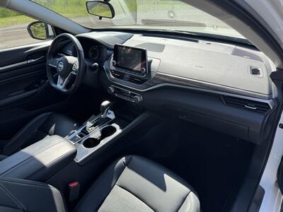 2021 Nissan Altima 2.5 SL   - Photo 13 - Andover, MN 55304