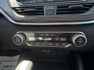 2021 Nissan Altima 2.5 SL   - Photo 19 - Andover, MN 55304