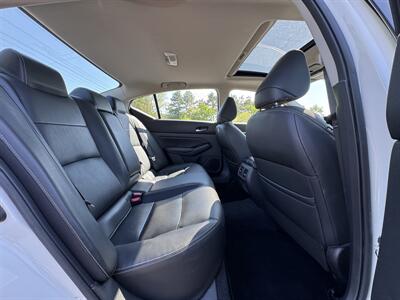 2021 Nissan Altima 2.5 SL   - Photo 11 - Andover, MN 55304