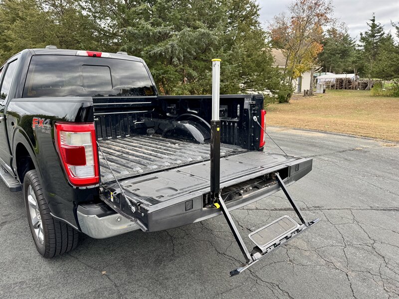 2021 Ford F-150 Lariat   - Photo 5 - Andover, MN 55304