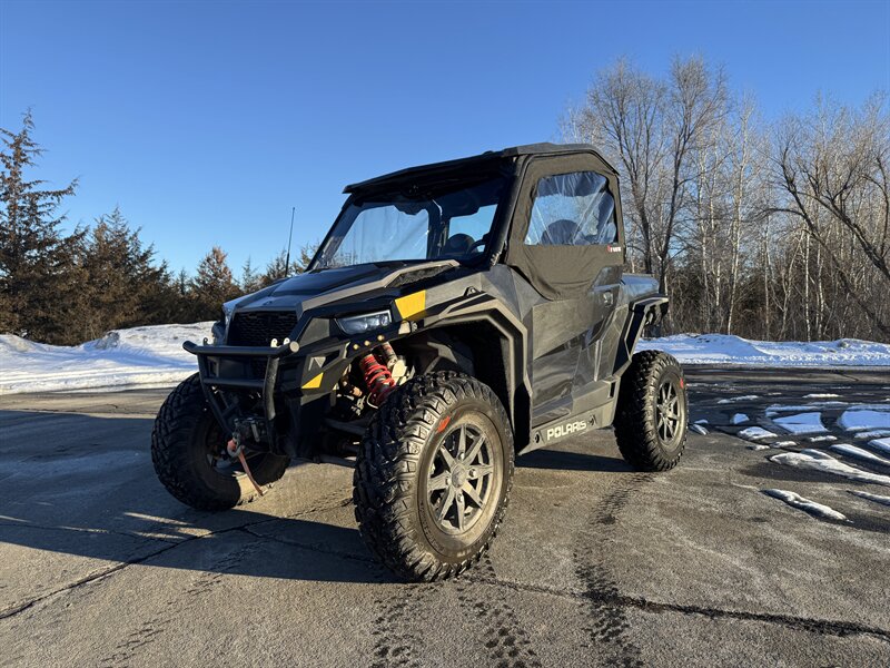 2021 Polaris GENERAL XP 1000 Deluxe   - Photo 1 - Andover, MN 55304
