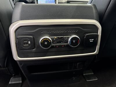 2022 Ford Expedition MAX Limited   - Photo 16 - Andover, MN 55304