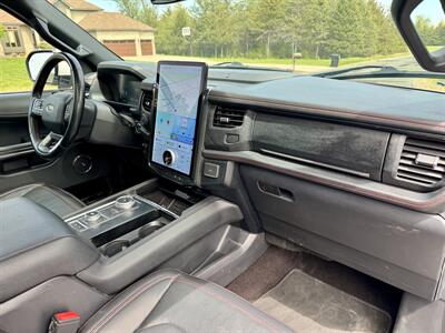 2022 Ford Expedition MAX Limited   - Photo 18 - Andover, MN 55304