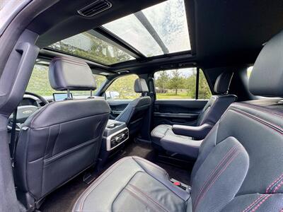 2022 Ford Expedition MAX Limited   - Photo 11 - Andover, MN 55304