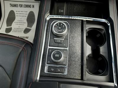 2022 Ford Expedition MAX Limited   - Photo 26 - Andover, MN 55304