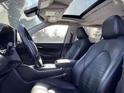 2021 Toyota Highlander XLE   - Photo 7 - Andover, MN 55304