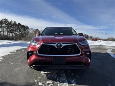 2021 Toyota Highlander XLE   - Photo 5 - Andover, MN 55304