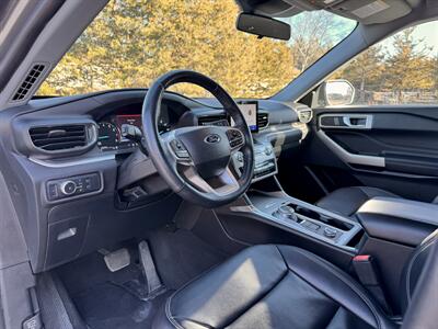 2022 Ford Explorer XLT   - Photo 8 - Andover, MN 55304