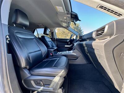 2022 Ford Explorer XLT   - Photo 15 - Andover, MN 55304