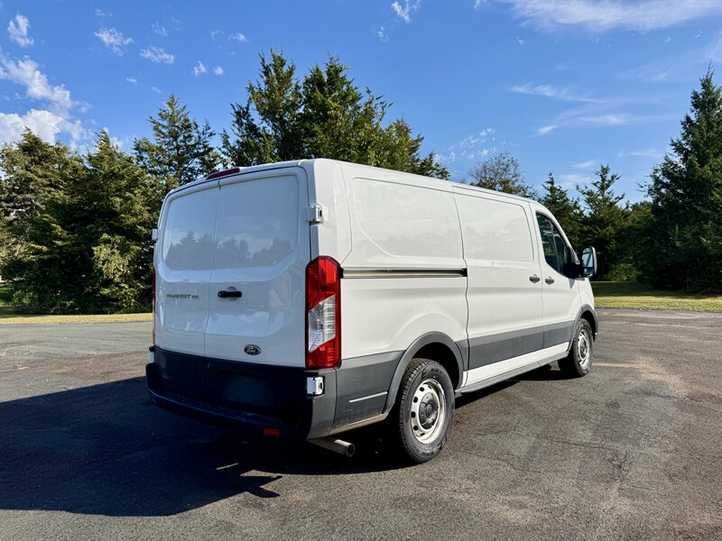 2023 Ford Transit 150 - Photo 8 - Andover, MN 55304