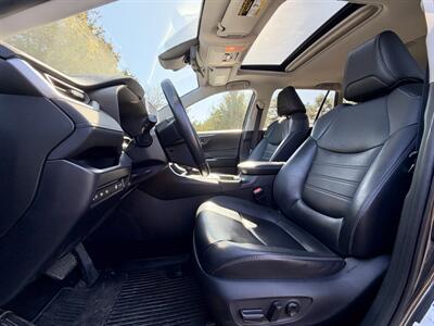 2020 Toyota RAV4 XLE Premium - Photo 11 - Andover, MN 55304