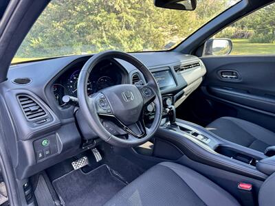2022 Honda HR-V Sport   - Photo 8 - Andover, MN 55304