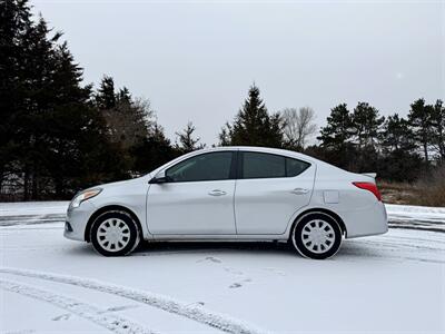 2015 Nissan Versa 1.6 SV  