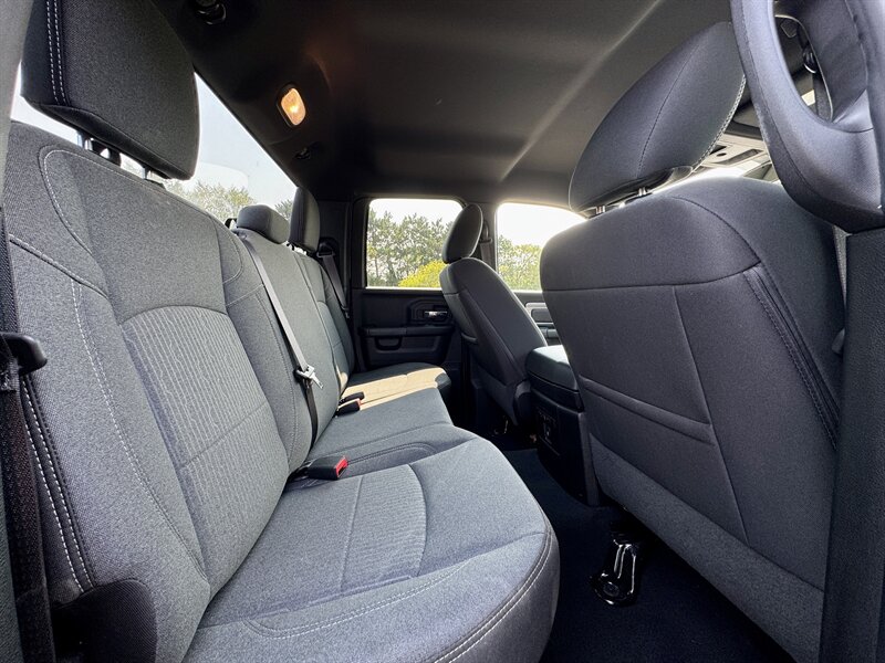 2022 RAM 1500 Classic SLT - Photo 14 - Andover, MN 55304