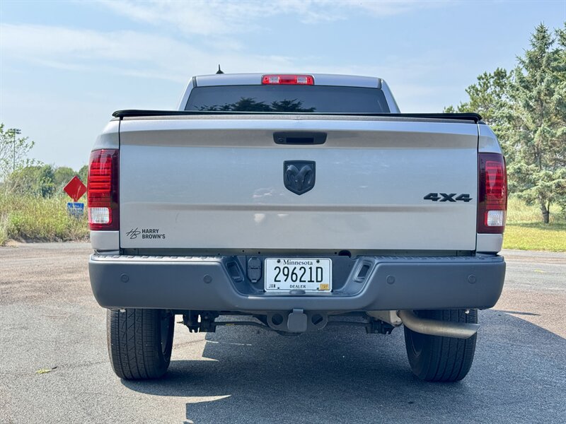 2022 RAM 1500 Classic SLT - Photo 4 - Andover, MN 55304