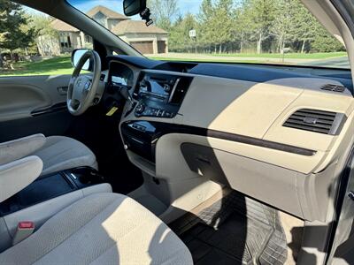 2014 Toyota Sienna LE 8-Passenger   - Photo 15 - Andover, MN 55304