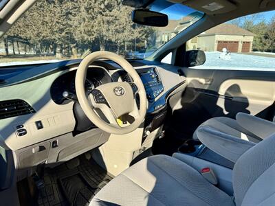 2014 Toyota Sienna LE 8-Passenger   - Photo 8 - Andover, MN 55304