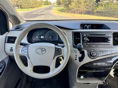 2014 Toyota Sienna LE 8-Passenger   - Photo 18 - Andover, MN 55304