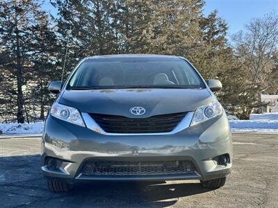 2014 Toyota Sienna LE 8-Passenger   - Photo 7 - Andover, MN 55304