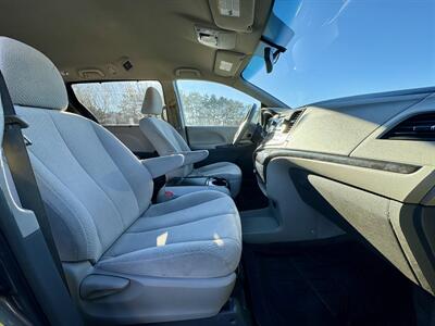 2014 Toyota Sienna LE 8-Passenger   - Photo 16 - Andover, MN 55304