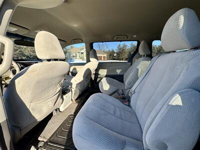 2014 Toyota Sienna LE 8-Passenger   - Photo 10 - Andover, MN 55304