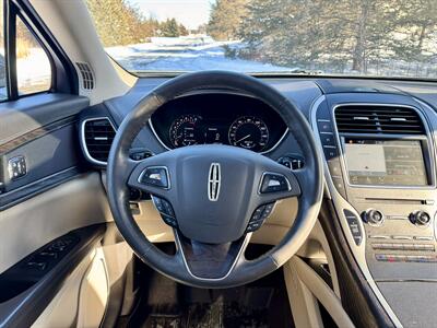 2017 Lincoln MKX Reserve   - Photo 16 - Andover, MN 55304