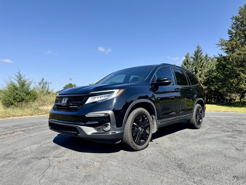 2021 Honda Pilot Black Edition - Photo 1 - Andover, MN 55304