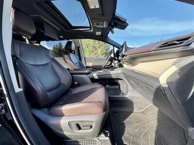 2022 Toyota Sienna Platinum 7-Passenger   - Photo 18 - Andover, MN 55304