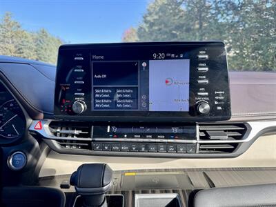 2022 Toyota Sienna Platinum 7-Passenger   - Photo 24 - Andover, MN 55304