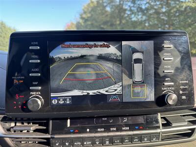 2022 Toyota Sienna Platinum 7-Passenger   - Photo 30 - Andover, MN 55304