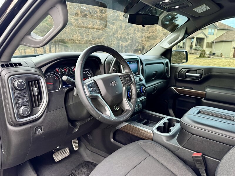 2019 Chevrolet Silverado 1500 LT Trail Boss - Photo 9 - Andover, MN 55304