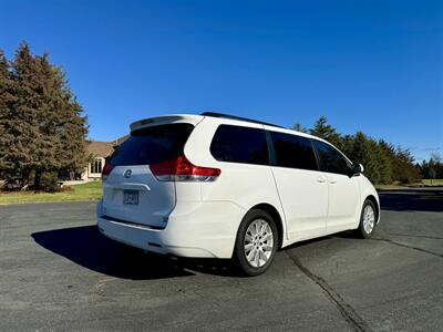 2011 Toyota Sienna XLE 7-Passenger   - Photo 5 - Andover, MN 55304