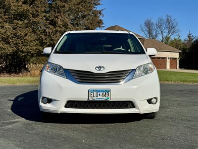 2011 Toyota Sienna XLE 7-Passenger   - Photo 7 - Andover, MN 55304