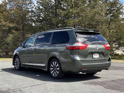 2018 Toyota Sienna XLE 7-Passenger   - Photo 3 - Andover, MN 55304