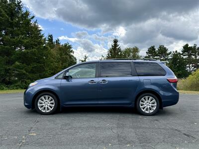 2017 Toyota Sienna Limited Premium 7-Pa   - Photo 2 - Andover, MN 55304