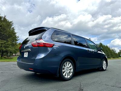 2017 Toyota Sienna Limited Premium 7-Pa   - Photo 4 - Andover, MN 55304