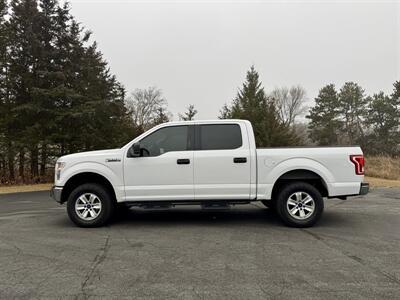 2017 Ford F-150 XLT - Photo 2 - Andover, MN 55304
