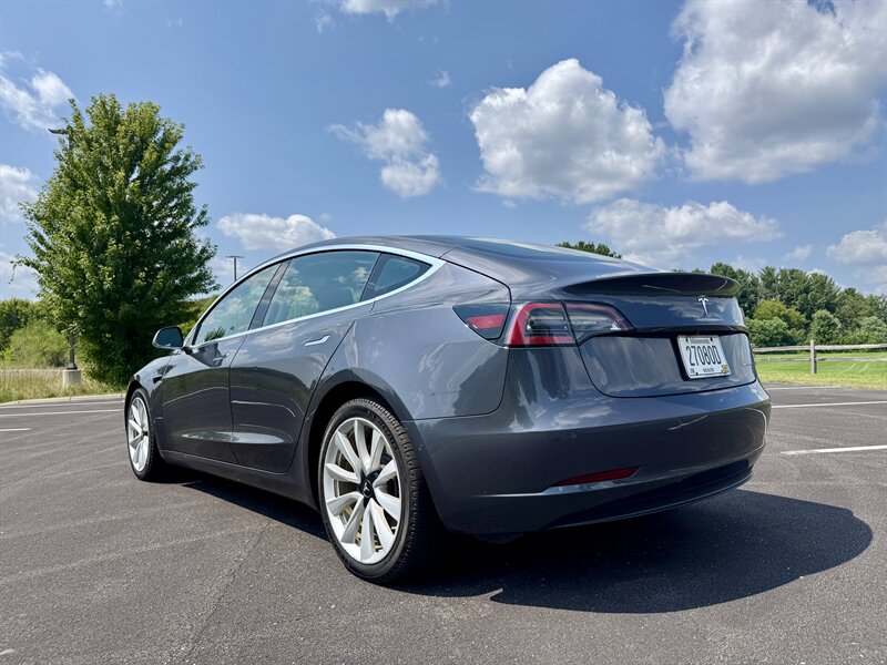 2018 Tesla Model 3 Long Range - Photo 3 - Andover, MN 55304