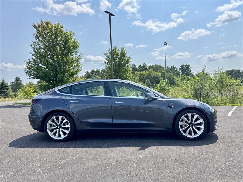 2018 Tesla Model 3 Long Range - Photo 7 - Andover, MN 55304