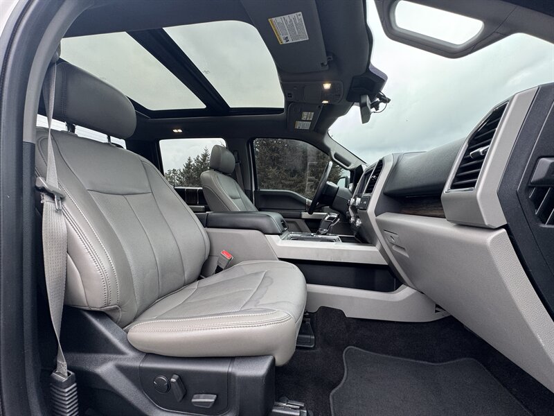 2019 Ford F-150 Lariat - Photo 17 - Andover, MN 55304