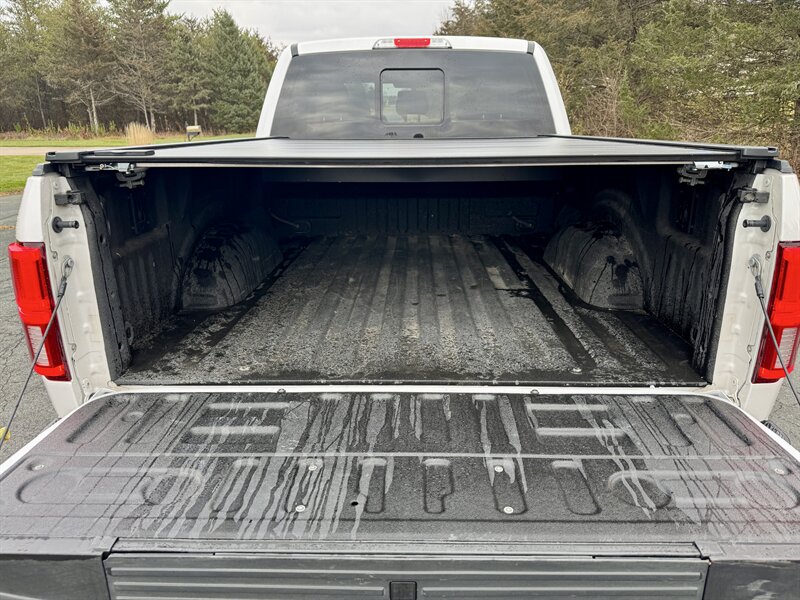 2019 Ford F-150 Lariat - Photo 5 - Andover, MN 55304