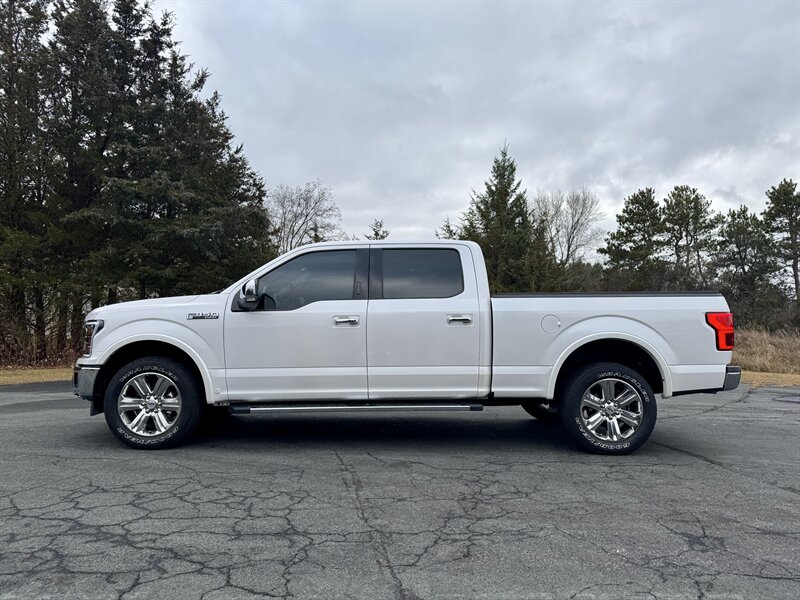 2019 Ford F-150 Lariat - Photo 2 - Andover, MN 55304