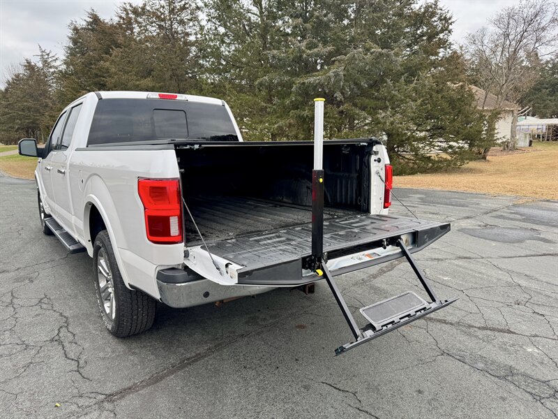 2019 Ford F-150 Lariat - Photo 4 - Andover, MN 55304
