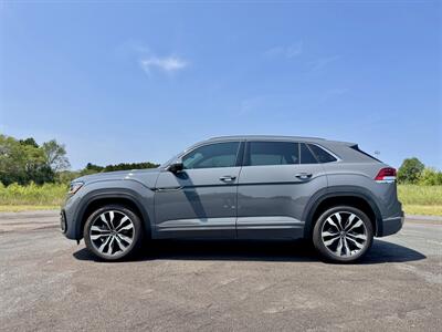 2021 Volkswagen Atlas Cross Sport V6 SEL Premium R-Line 4Motion - Photo 2 - Andover, MN 55304
