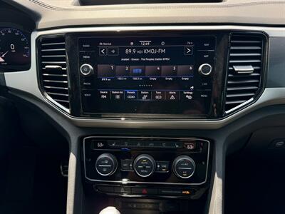 2021 Volkswagen Atlas Cross Sport V6 SEL Premium R-Line 4Motion - Photo 23 - Andover, MN 55304